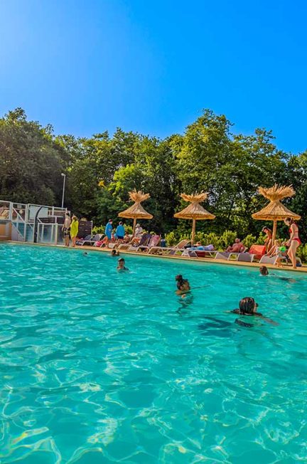 Comment trouver un club pour un baptême de plongée à Hyères durant votre séjour en camping ?