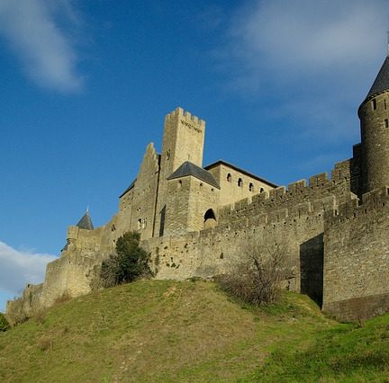 Les 10 Meilleurs Campings avec Piscine Près de Carcassonne pour vos Vacances Idéales